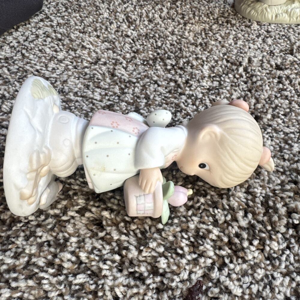 PRECIOUS MOMENTS Figurine 110035 May 1987 Girl with Flower in Pot